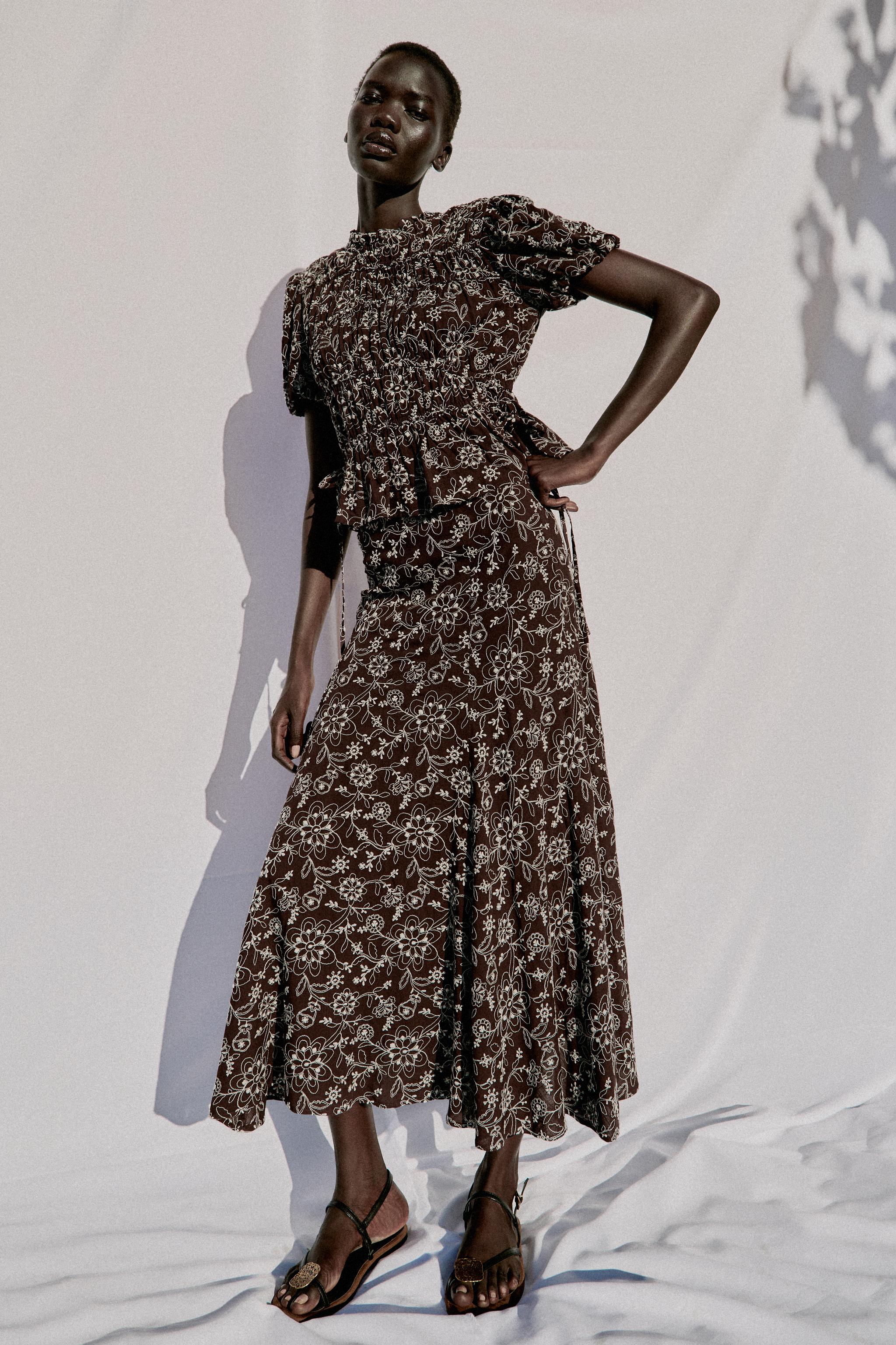 EMBROIDERED MIDI SKIRT